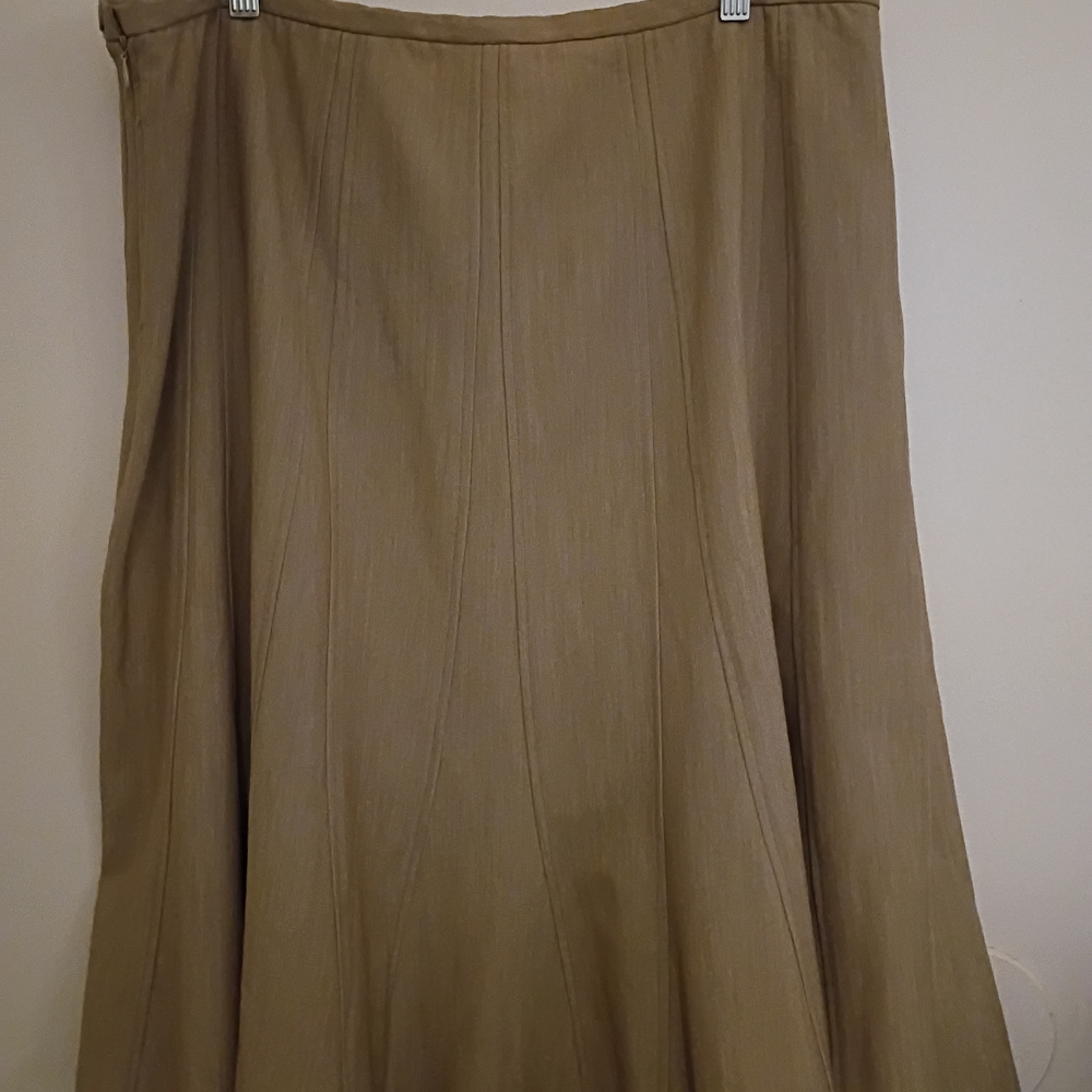 Dress Barn Classic Beige A-Line Skirt Sz 16